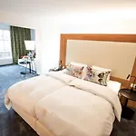 Christina 호텔 3*