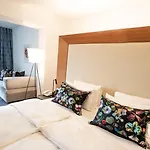 酒店 克里斯蒂娜酒店