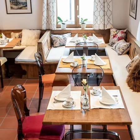 Otel Christina Seefeld in Tirol
