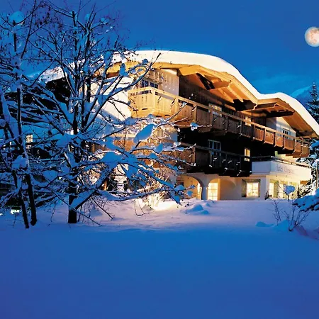 Christina Hotel 3*