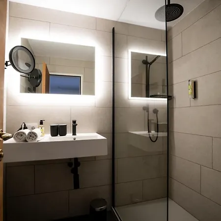 Christina Hotel 3*
