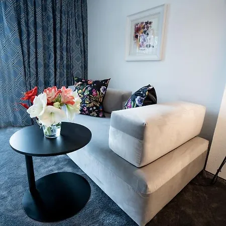 Christina Hotel 3*
