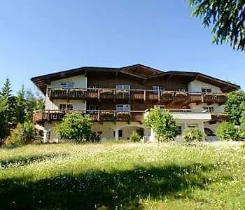 Hotel Christina Seefeld in Tirol